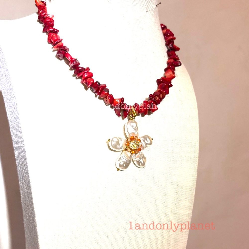 🌹HP🌹Just in✨NEW✨Elegant Coral Red Freshwater Pearl Floral Beaded Choker Necklace